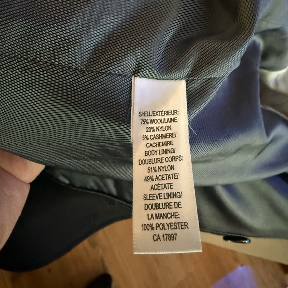 Banana Republic soft wool double breasted coat - Picture 7 of 7